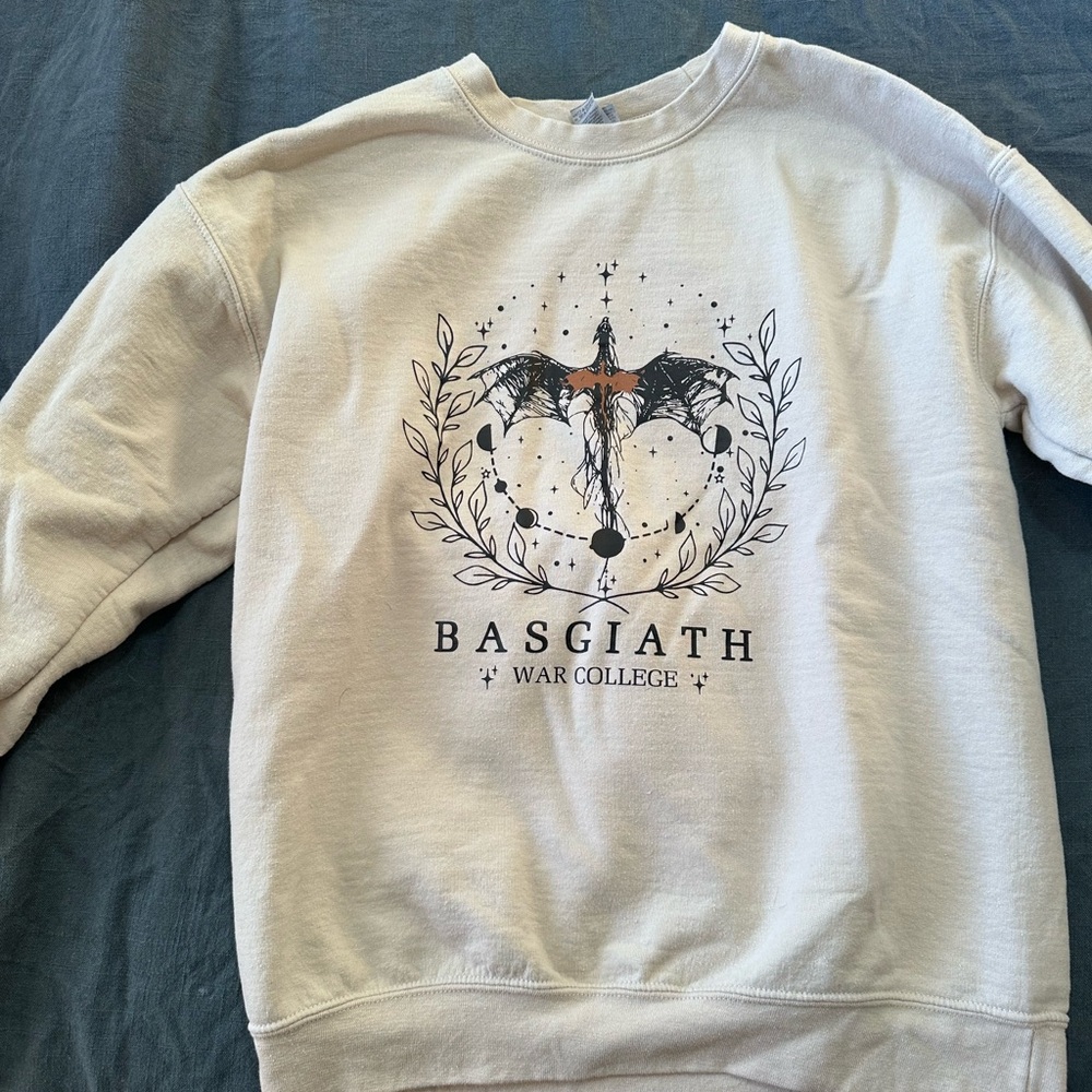 Gildan Beige Graphic Sweatshirt